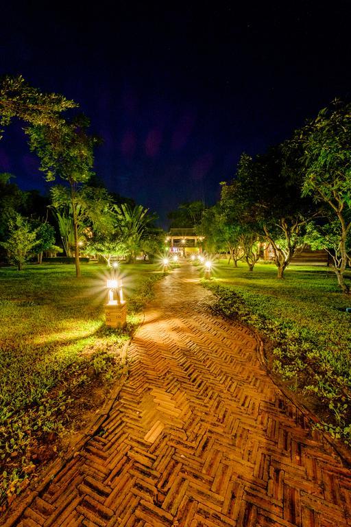 Banyen Villa San Sai Bagian luar foto