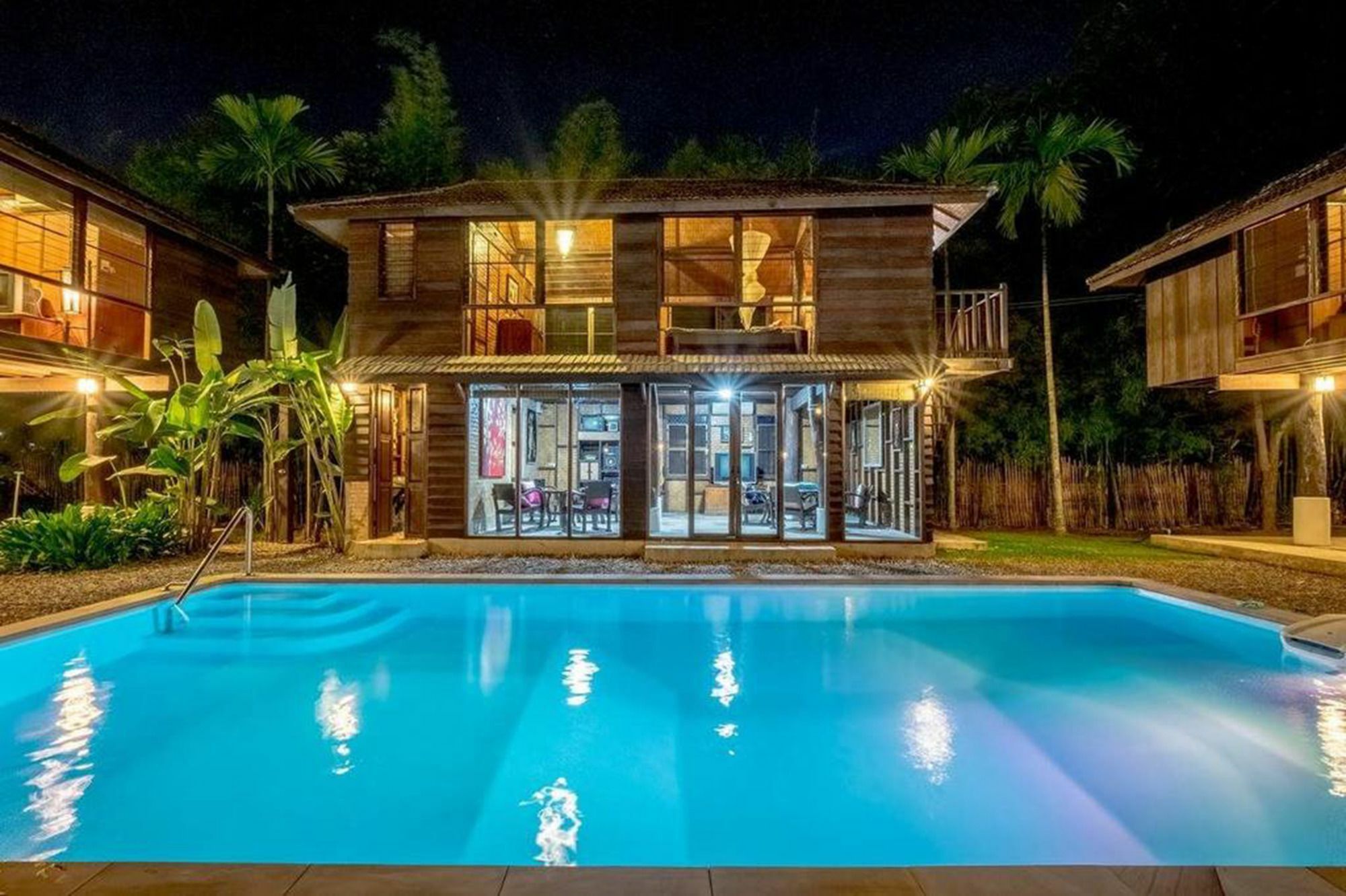 Banyen Villa San Sai Bagian luar foto