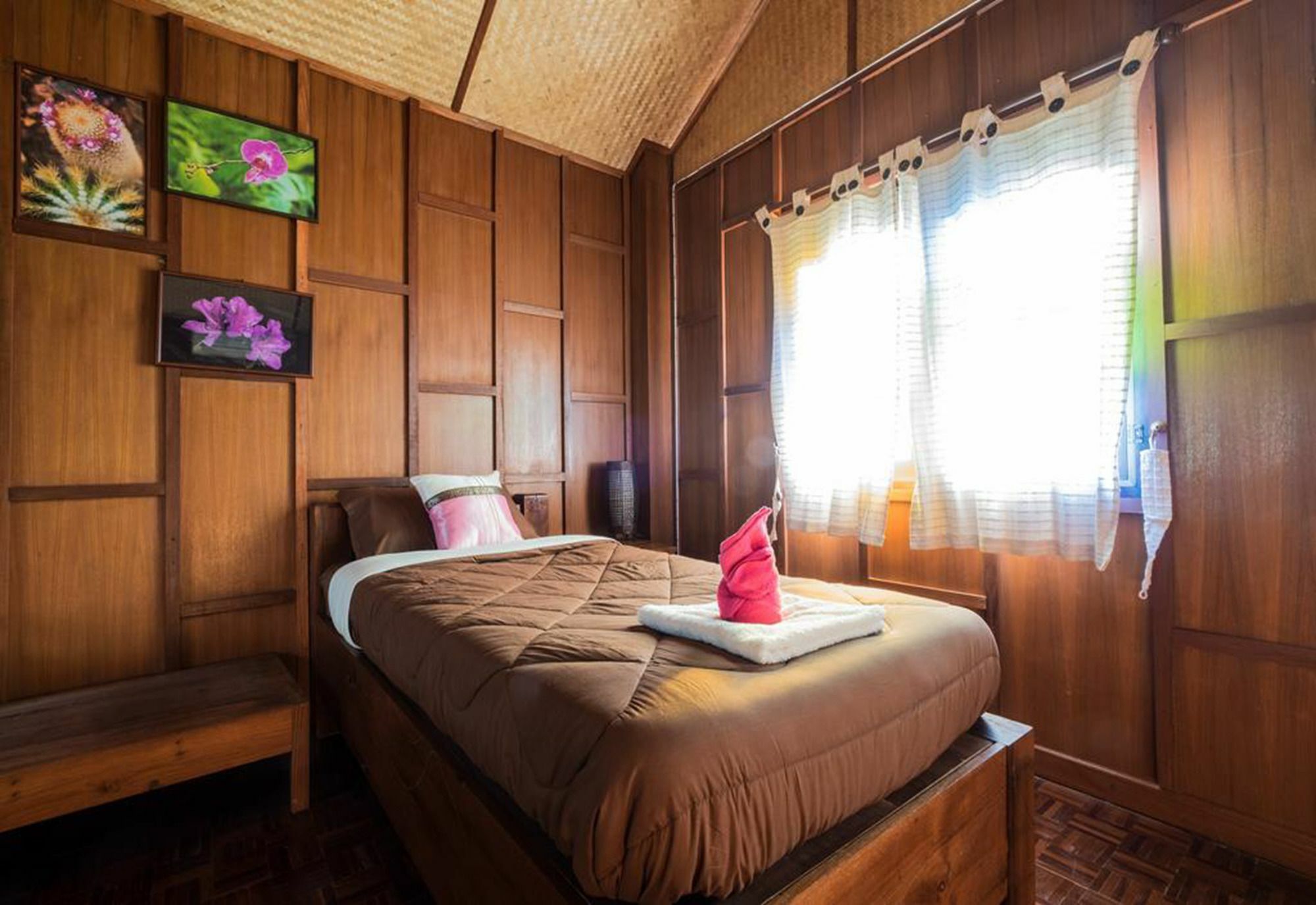 Banyen Villa San Sai Bagian luar foto